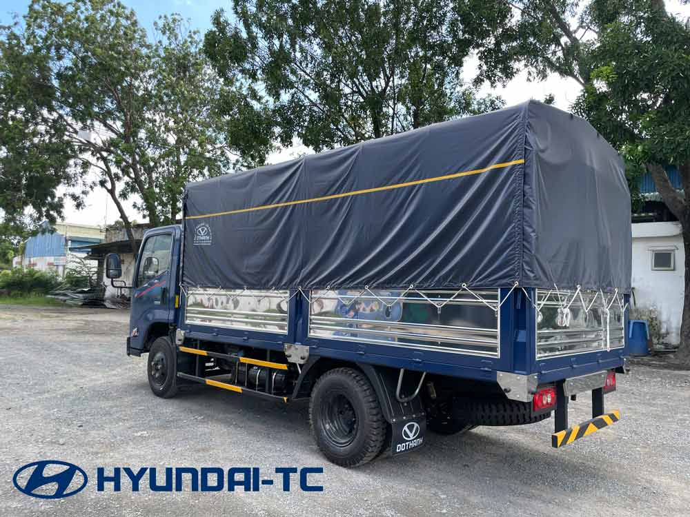 Giá xe tải 6.5 tấn IZ650 SE Đô Thành thùng mui bạt